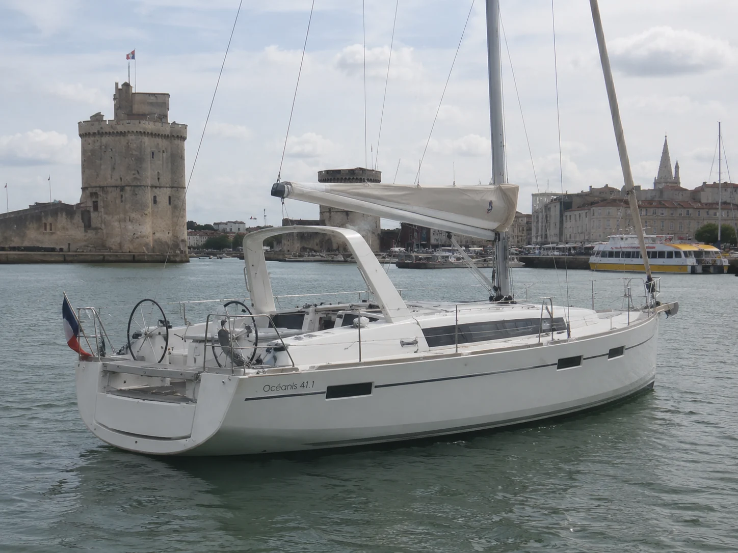 Beneteau Oceanis 41.1 in La Rochelle